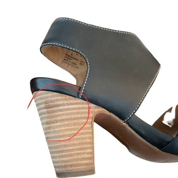 Clarks Artisan "Akena" women's leather mod sandals in black - Picture 9 of 11